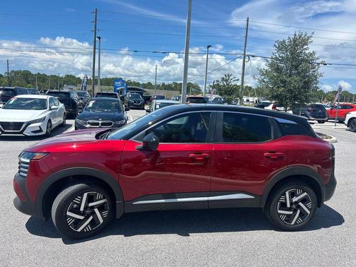 2025 Nissan Kicks SV