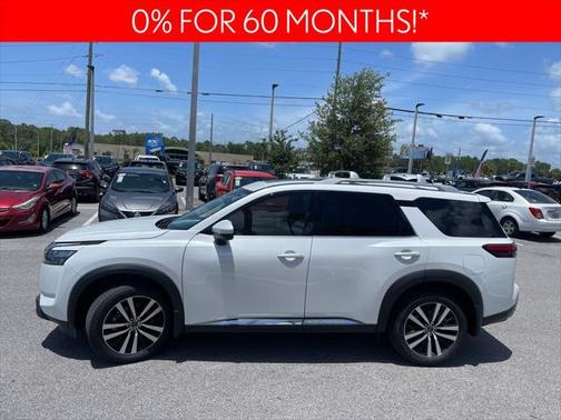 2025 Nissan Pathfinder Platinum FWD