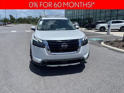 2025 Nissan Pathfinder Platinum FWD
