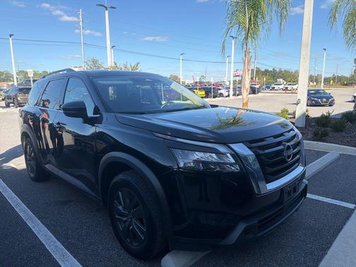 2024 Nissan Pathfinder SV FWD