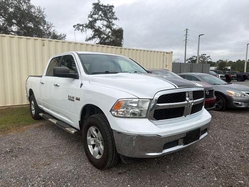 2017 RAM 1500 SLT
