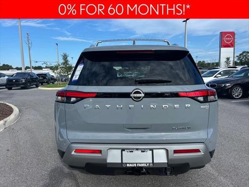 2025 Nissan Pathfinder Platinum FWD