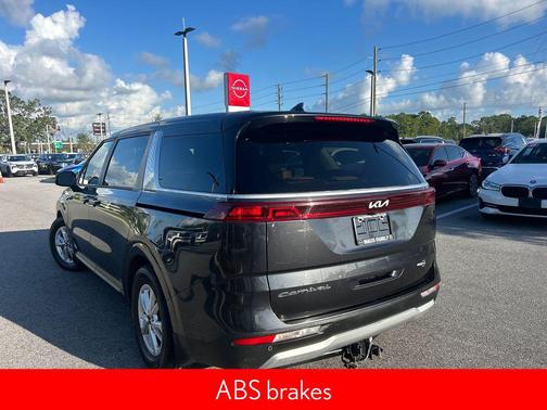 2022 Kia Carnival LXS