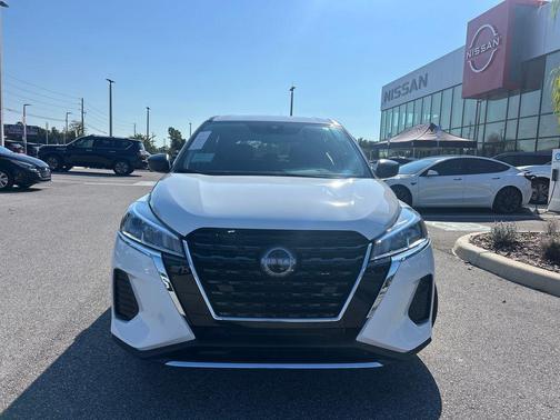 2025 Nissan Kicks S