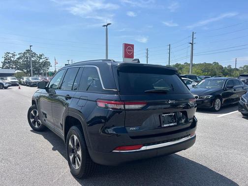 2024 Jeep Grand Cherokee 4xe Base