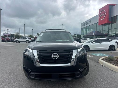 2025 Nissan Pathfinder SV FWD