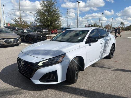 2024 Nissan Altima SR Intelligent AWD