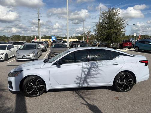 2024 Nissan Altima SR Intelligent AWD