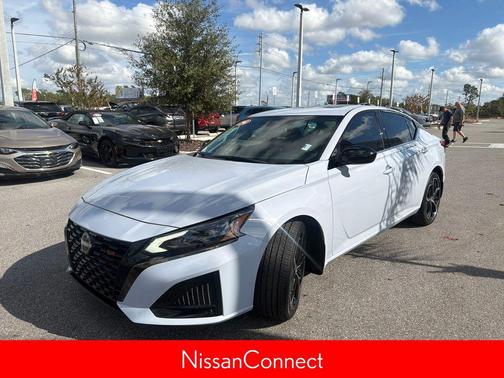 2024 Nissan Altima SR Intelligent AWD