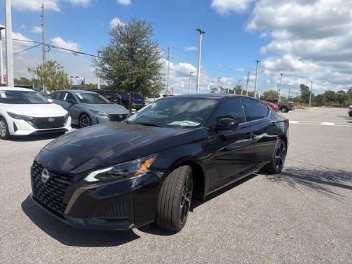 2025 Nissan Altima SR FWD