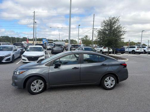 2021 Nissan Versa 1.6 S
