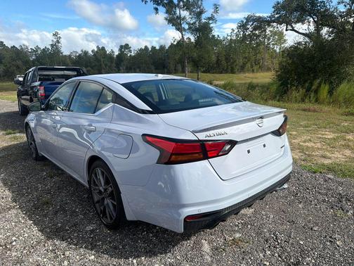 2024 Nissan Altima SR VC-Turbo FWD