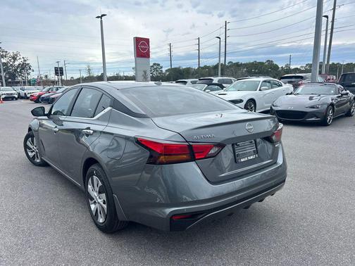 2025 Nissan Altima S FWD