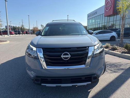 2024 Nissan Pathfinder Platinum 4WD