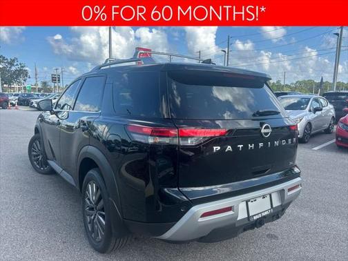2025 Nissan Pathfinder SL FWD