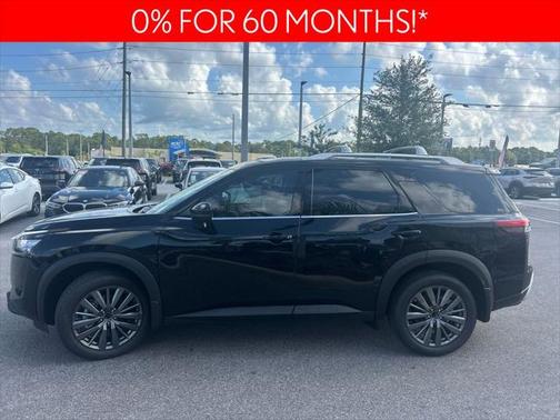2025 Nissan Pathfinder SL FWD