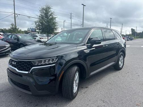 2022 Kia Sorento LX