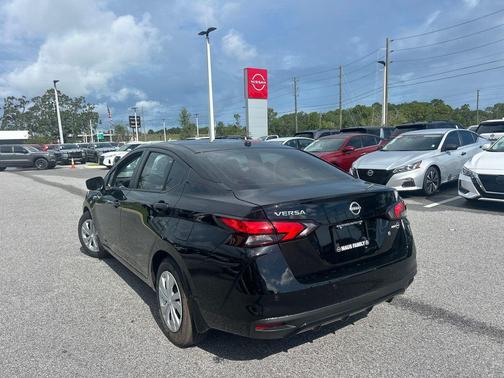 2025 Nissan Versa 1.6 S
