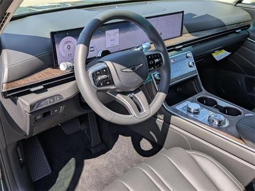 2025 Genesis GV80 2.5T