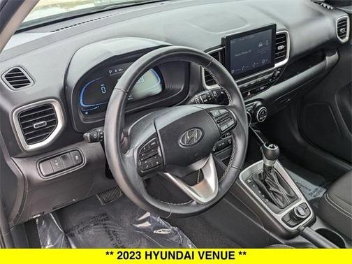 2023 Hyundai VENUE SEL