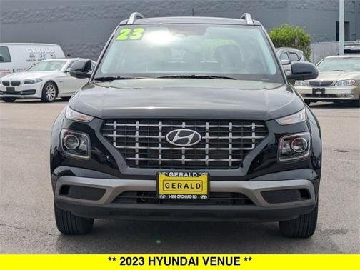 2023 Hyundai VENUE SEL