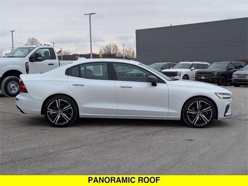 2019 Volvo S60 T5 R-Design