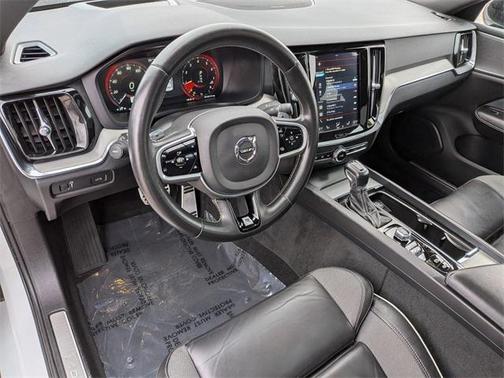 2019 Volvo S60 T5 R-Design