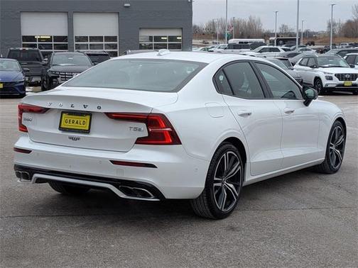 2019 Volvo S60 T5 R-Design
