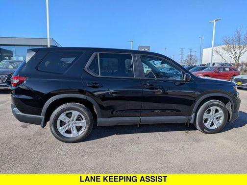 Crystal Black Pearl 2024 Honda Pilot LX