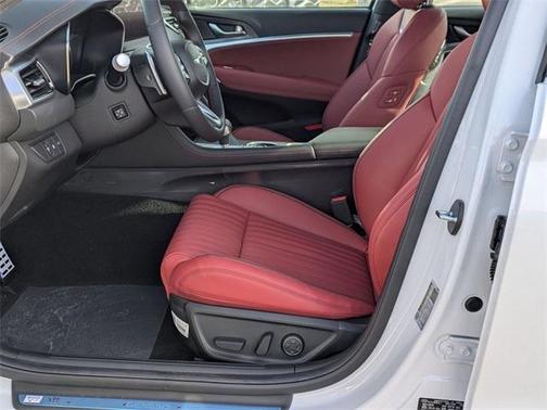 2025 Genesis G70 2.5T AWD