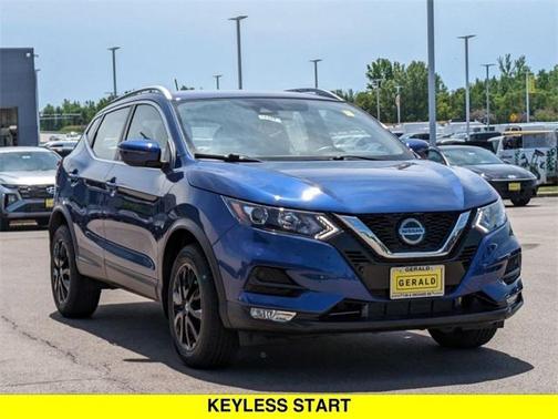 2022 Nissan Rogue Sport SV