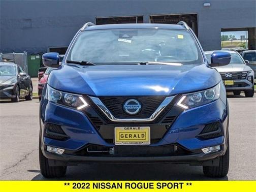 2022 Nissan Rogue Sport SV