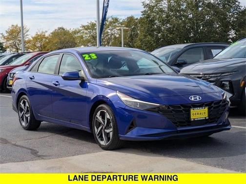 2023 Hyundai ELANTRA SEL