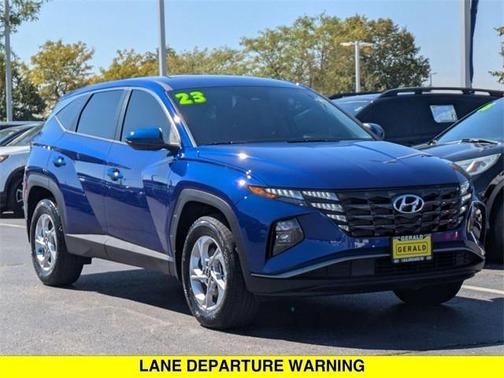 2023 Hyundai TUCSON SE