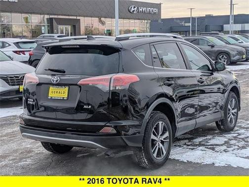 2016 Toyota RAV4 XLE