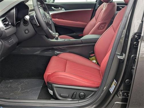 2025 Genesis G70 2.5T AWD