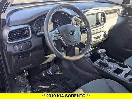 2019 Kia Sorento LX