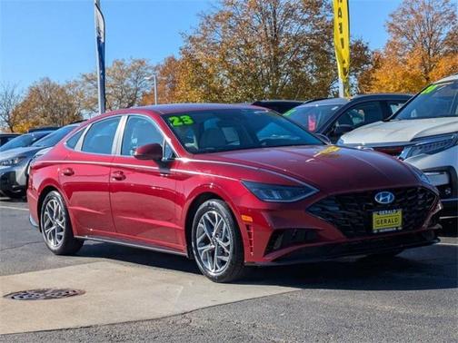 2023 Hyundai SONATA SEL