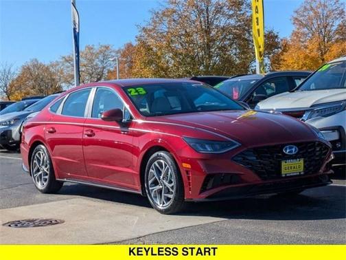 2023 Hyundai SONATA SEL