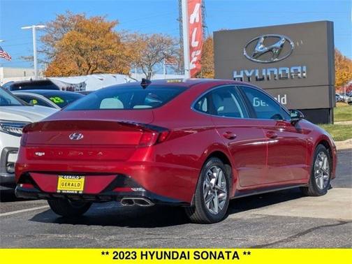 2023 Hyundai SONATA SEL