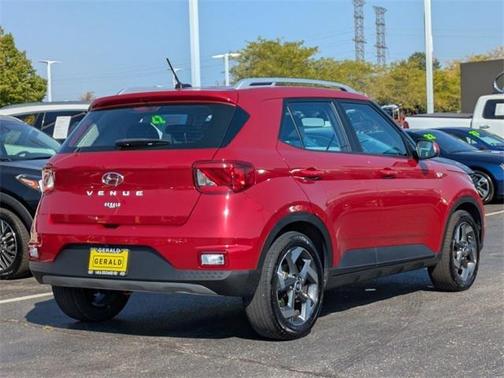 2023 Hyundai VENUE SEL