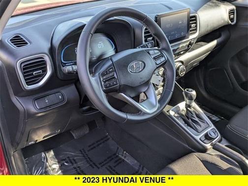 2023 Hyundai VENUE SEL