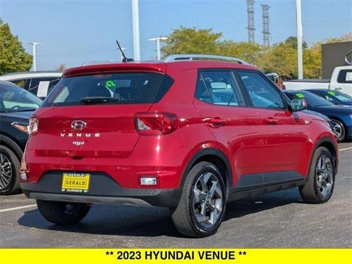 2023 Hyundai VENUE SEL