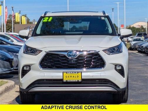 2021 Toyota Highlander Hybrid Platinum