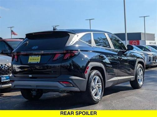 2025 Hyundai TUCSON SE