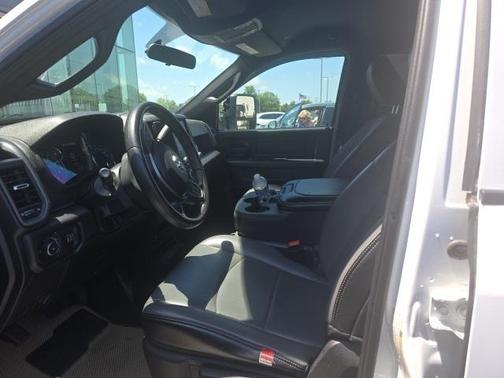 2024 RAM 3500 Tradesman Crew Cab 4x4 8' Box