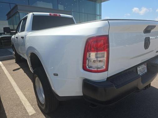 2024 RAM 3500 Tradesman Crew Cab 4x4 8' Box