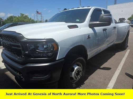 2024 RAM 3500 Tradesman Crew Cab 4x4 8' Box