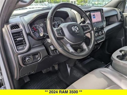 2024 RAM 3500 Tradesman Crew Cab 4x4 8' Box