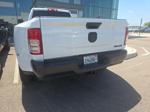 2024 RAM 3500 Tradesman Crew Cab 4x4 8' Box